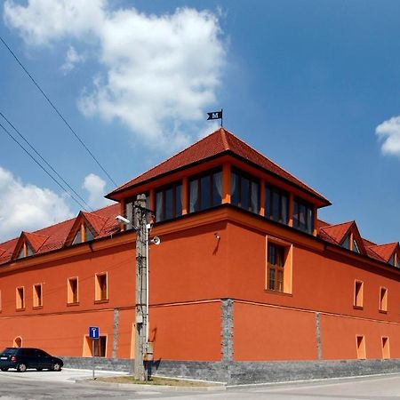 Hotel Majolika Модра Екстер'єр фото