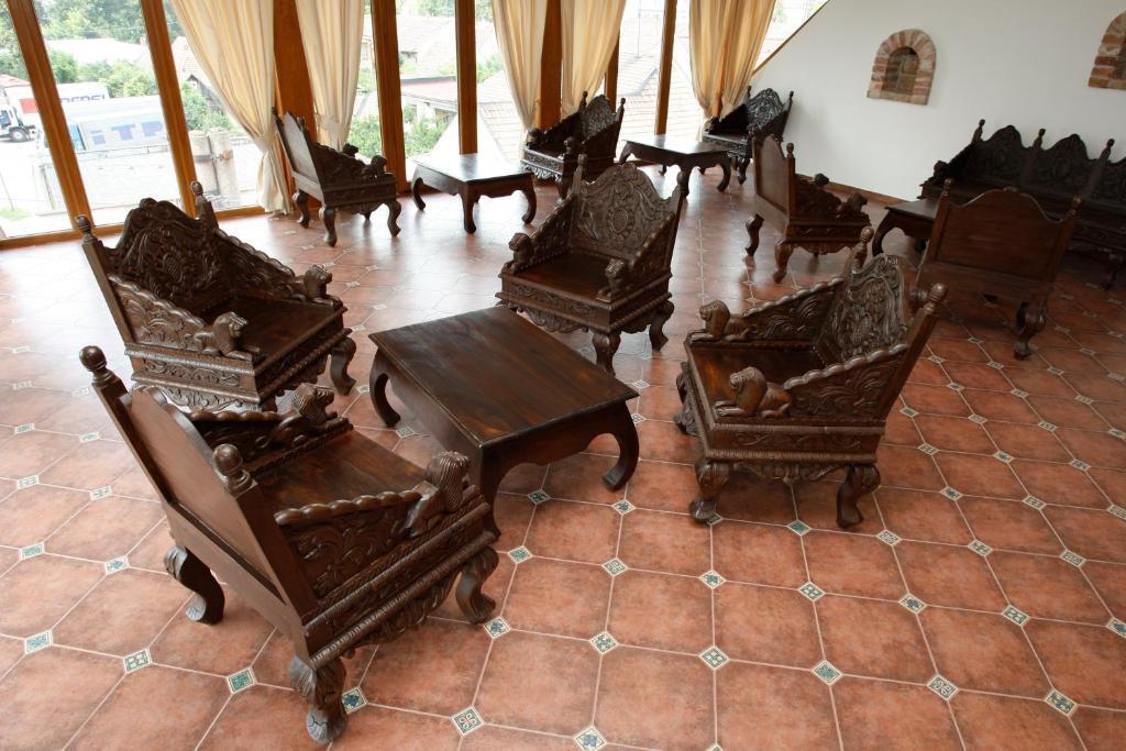 Hotel Majolika Модра Екстер'єр фото