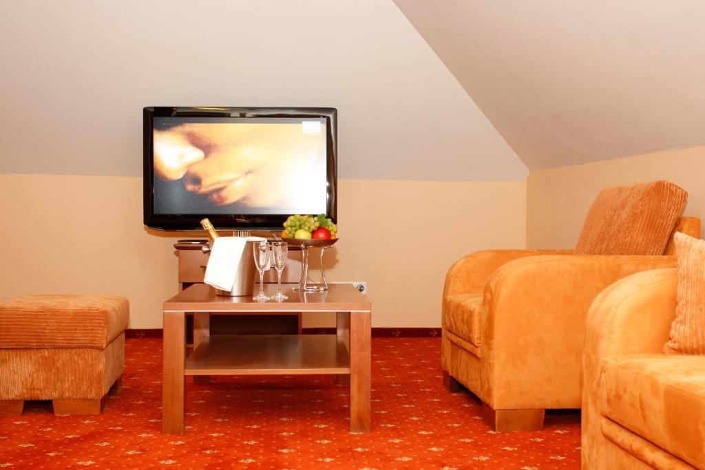 Hotel Majolika Модра Екстер'єр фото