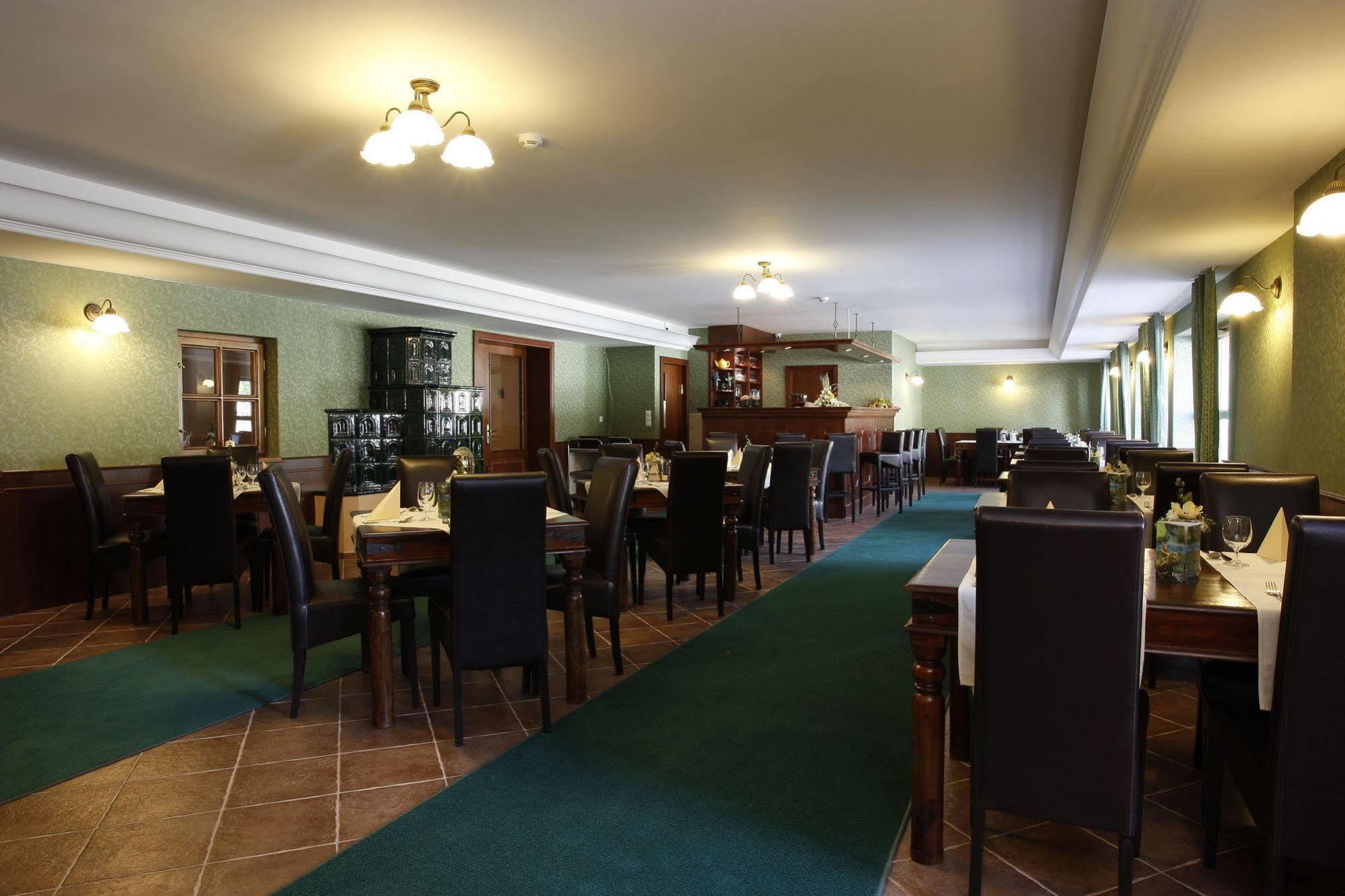 Hotel Majolika Модра Екстер'єр фото