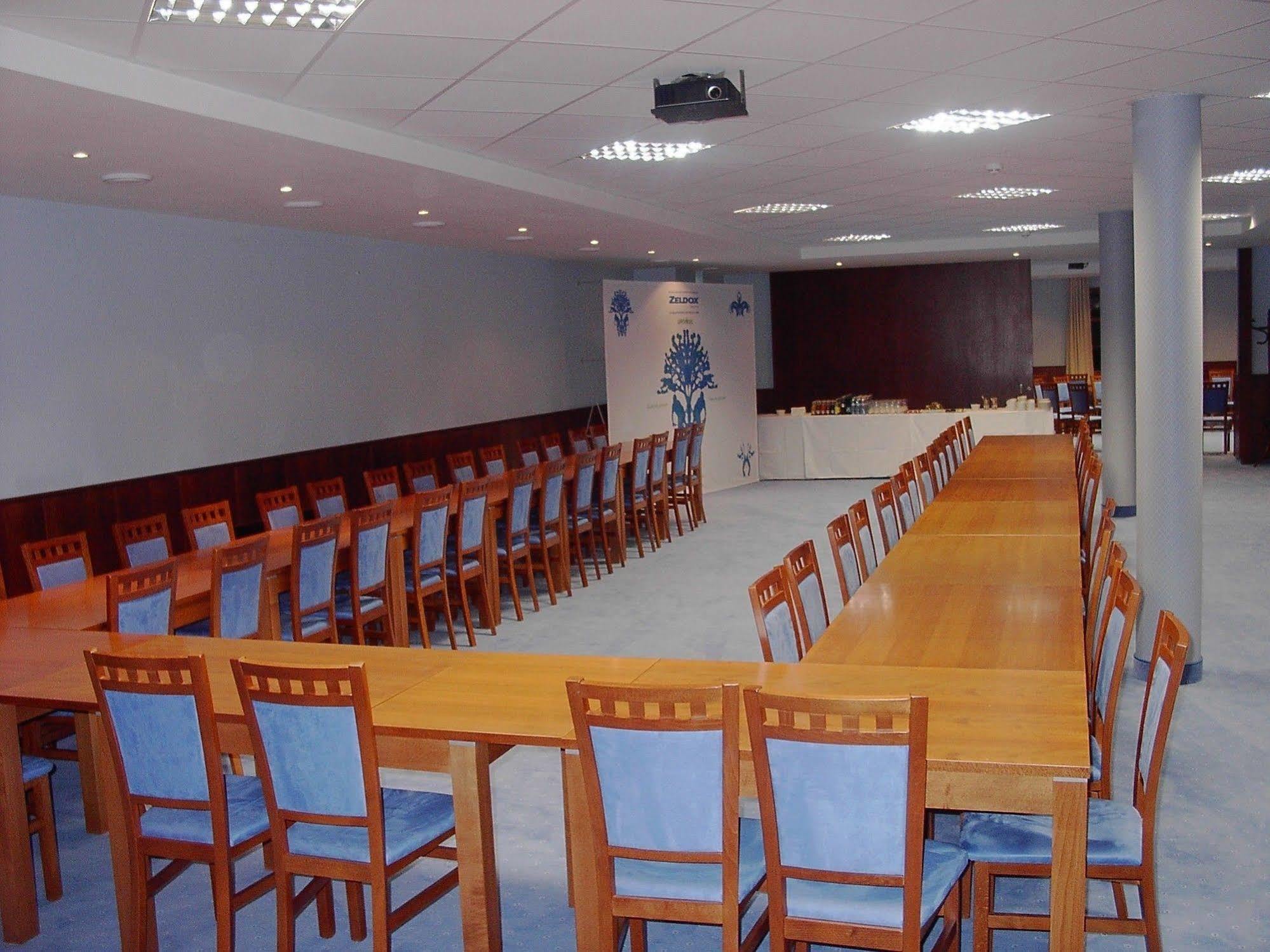 Hotel Majolika Модра Екстер'єр фото